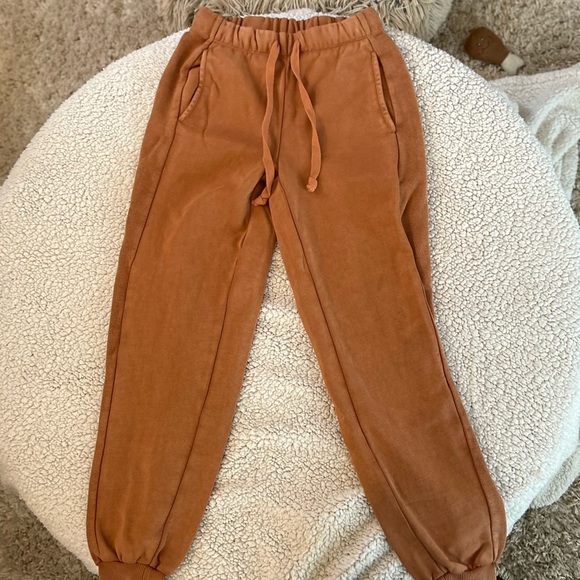 American Eagle Outfitters Pants - AE American Eagle Outfitters joggers XS brown/tan